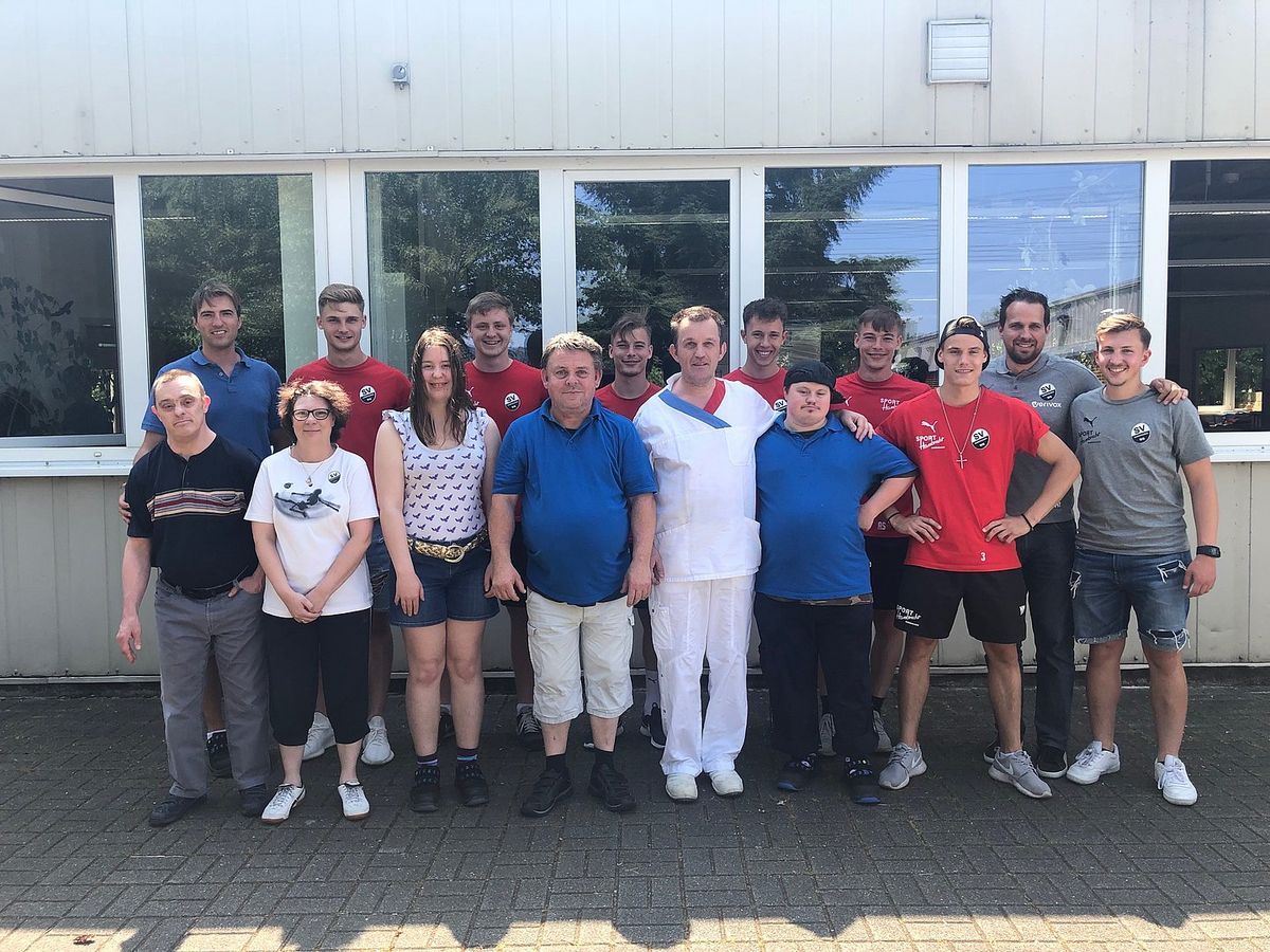 Der Nachwuchs des SVS zu Besuch bei der Lebenshilfe Heidelberg